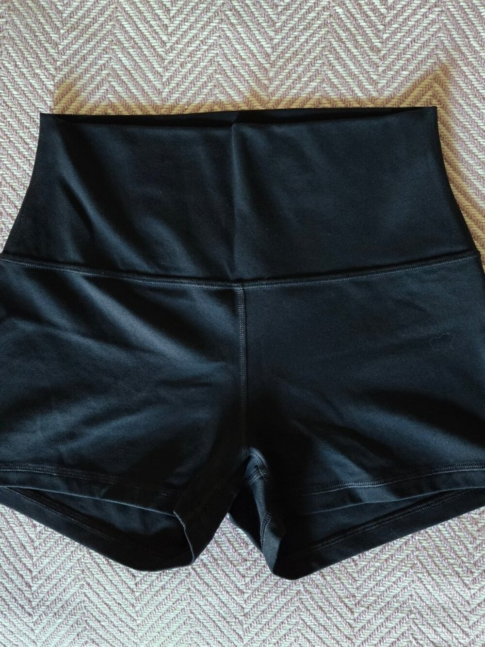 CRZ YOGA Butterluxe Biker Shorts 2.5" - M - Black